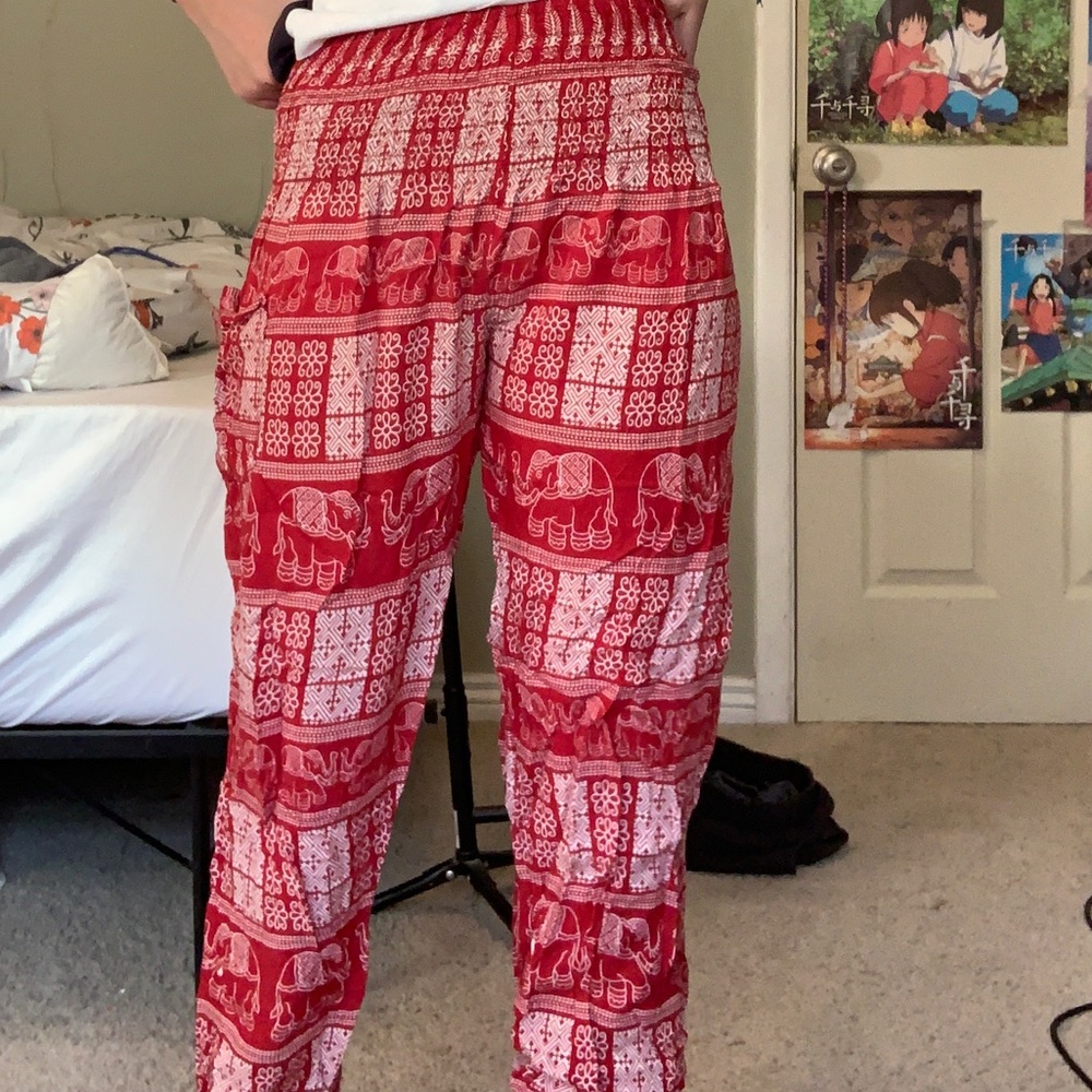 flowey pants